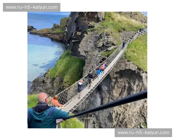 索契午夜的弧线：当德国战车在悬崖边缘听见心跳